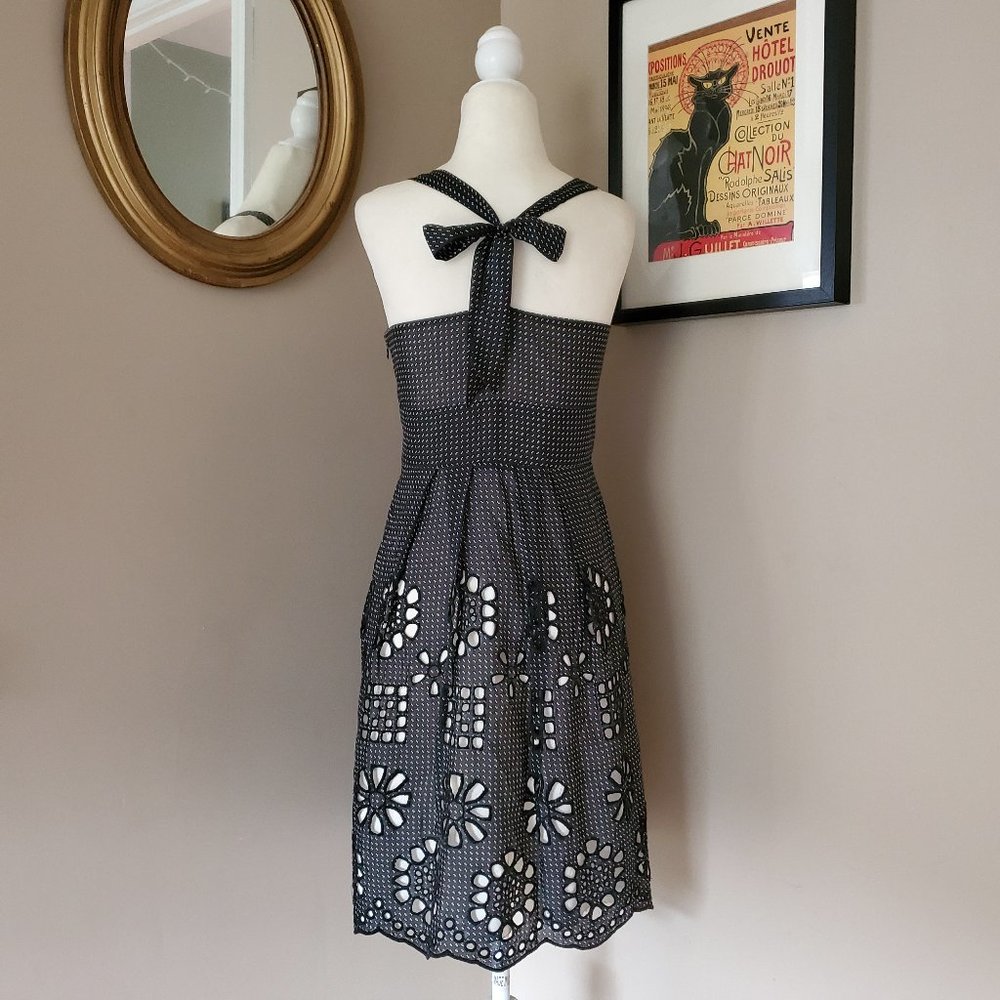 Eva Franco Black and White Eyelet Tie Back Dress Size 2 - Picture 4 of 16